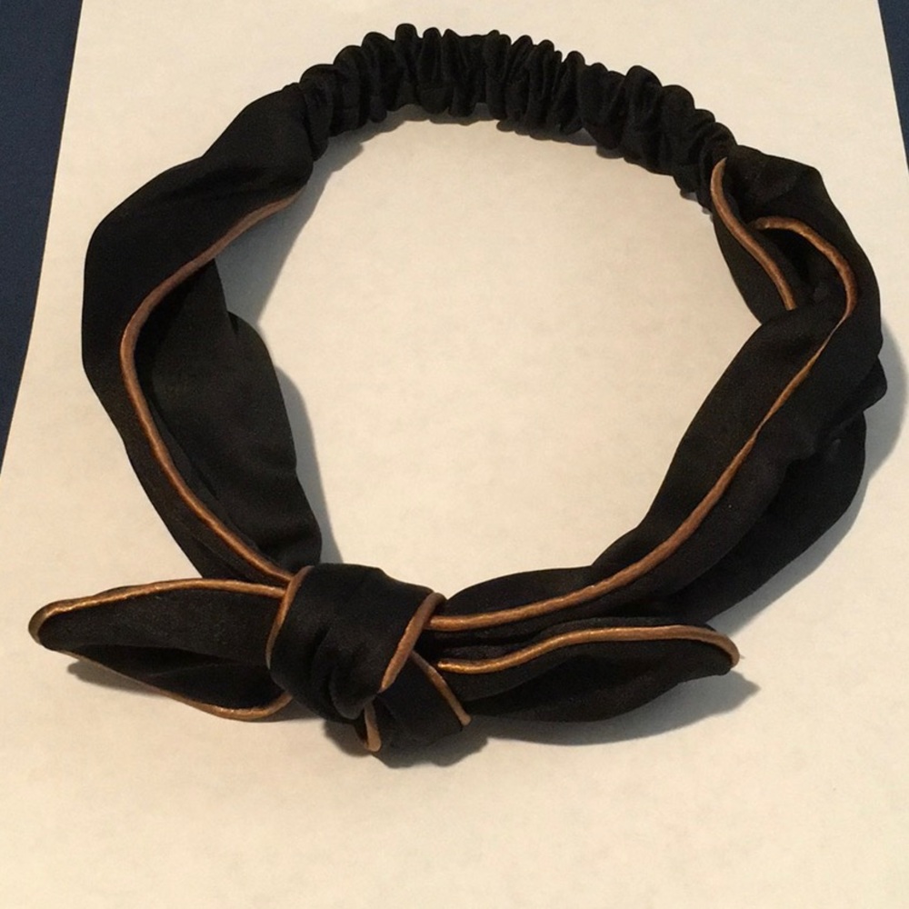 Black Headband w/ Bow
